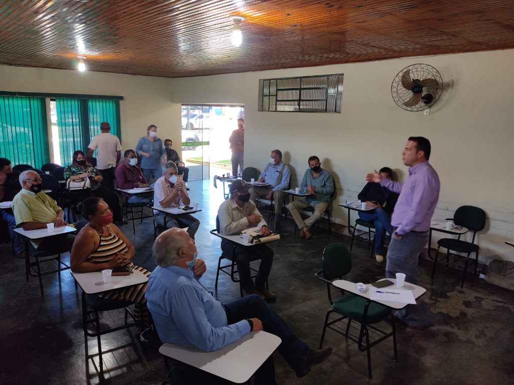 reunião em cristalina goiás